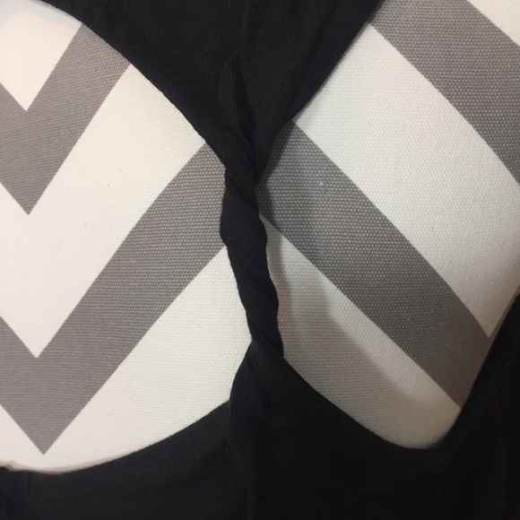 SO NWT TWIST BACK MUSCLE TANK TOP - Picture 5 of 11